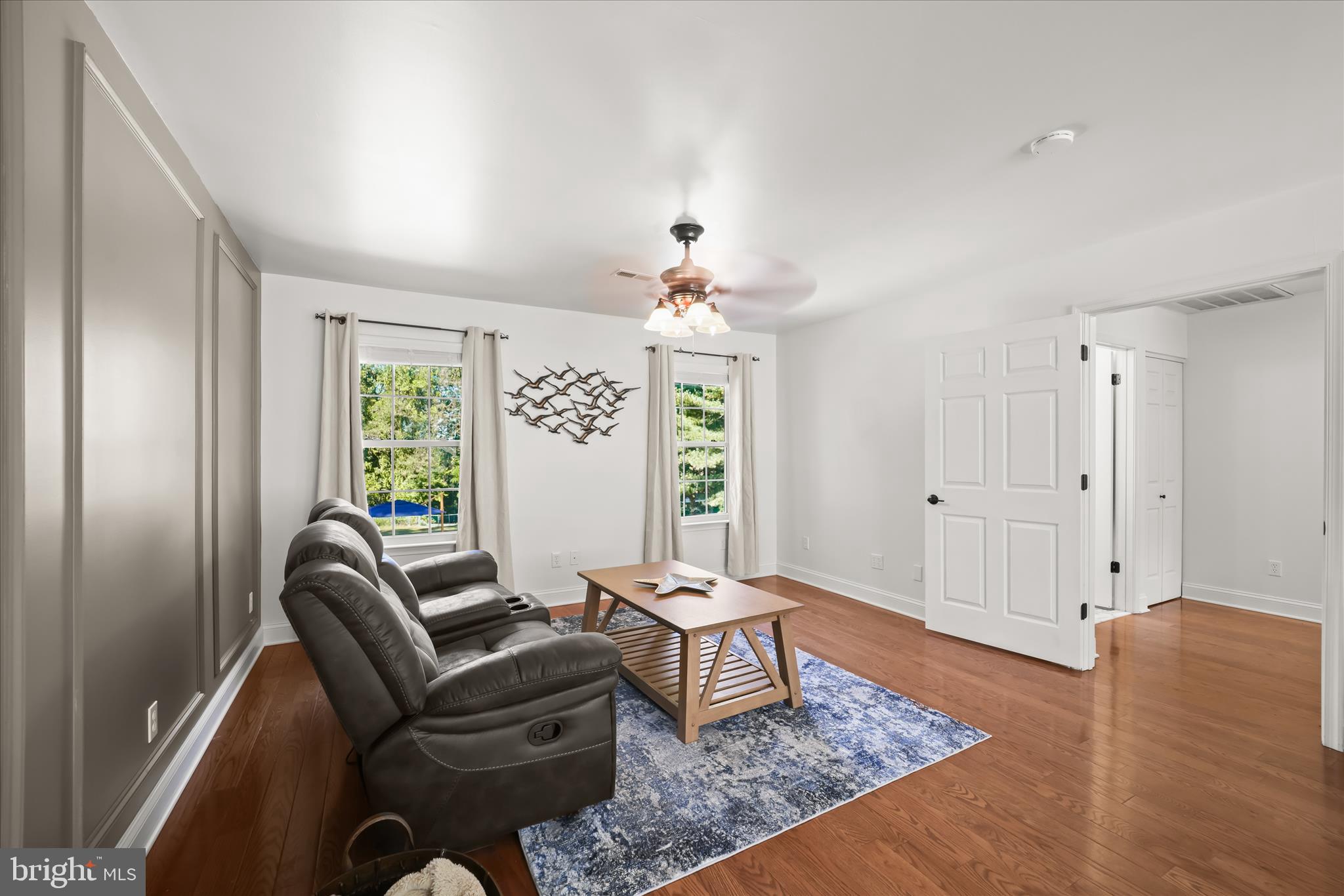 HOLLAND CLIFF SHORES - Residential