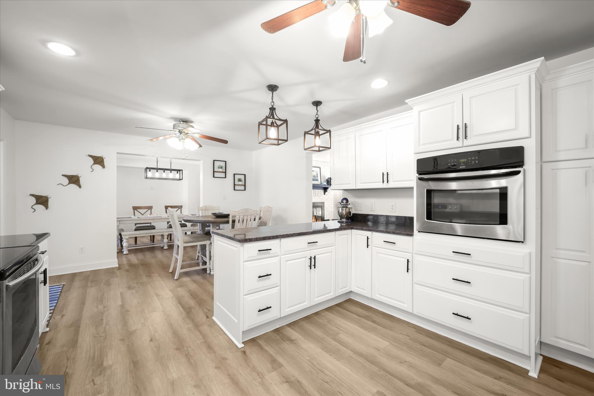 HOLLAND CLIFF SHORES - Residential