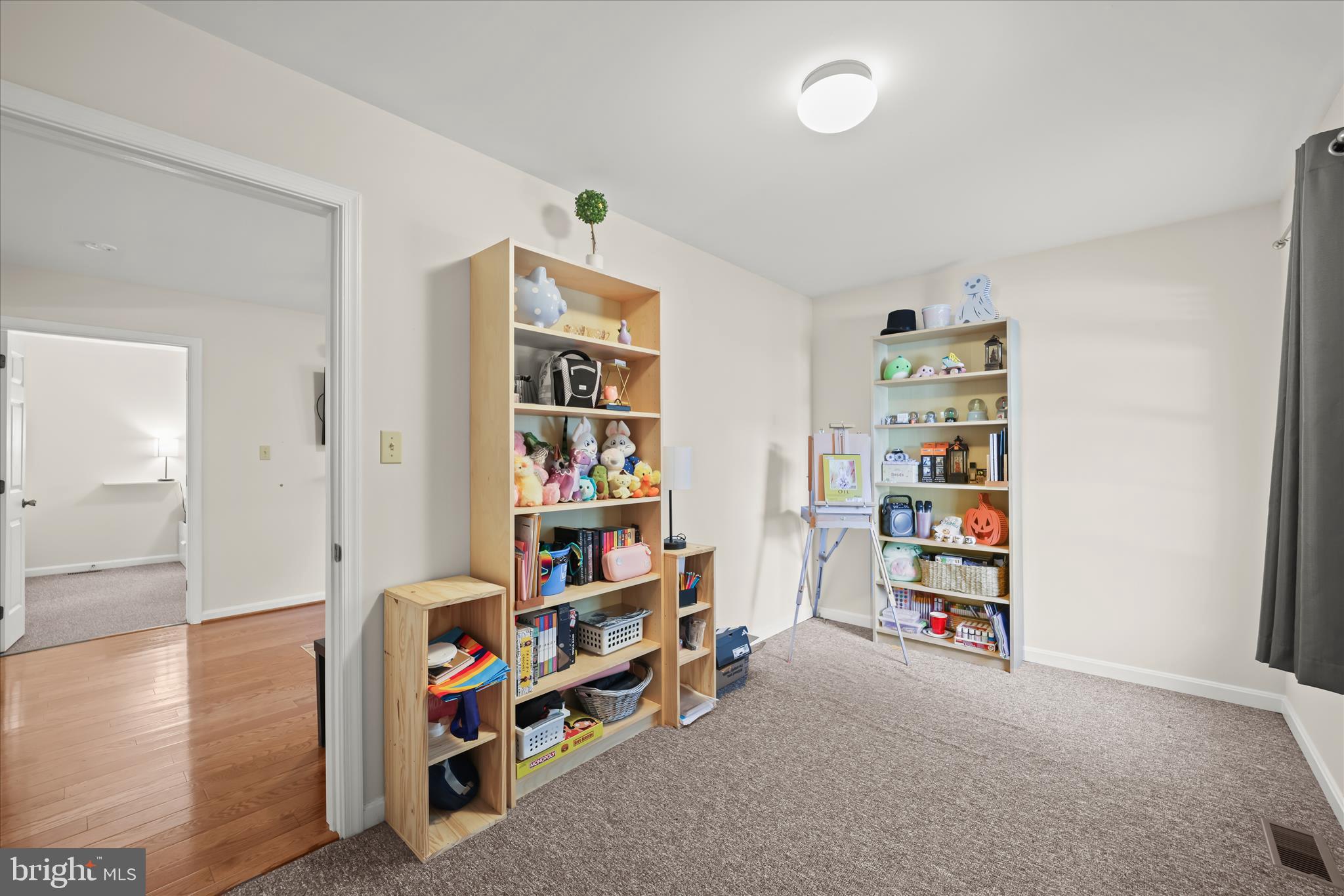 HOLLAND CLIFF SHORES - Residential