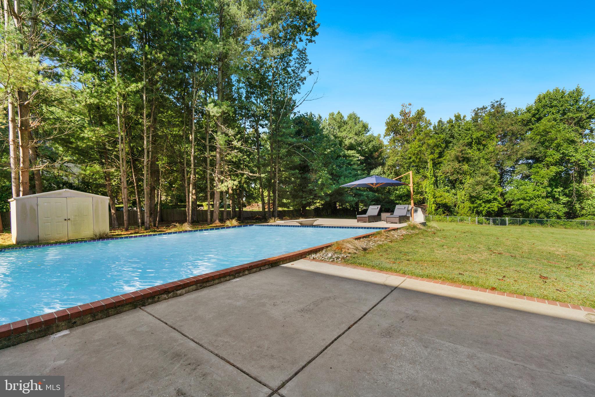 HOLLAND CLIFF SHORES - Residential