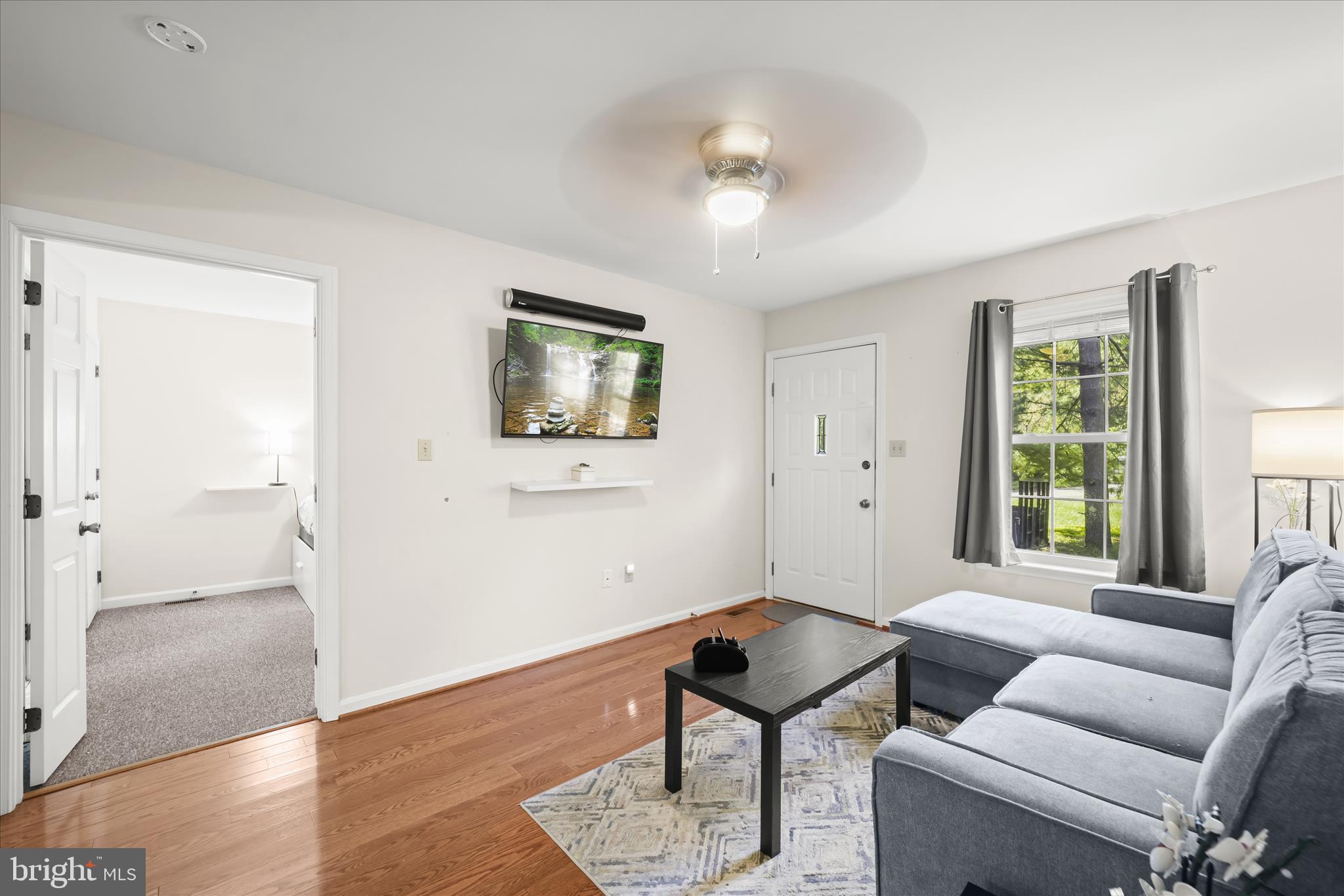 HOLLAND CLIFF SHORES - Residential