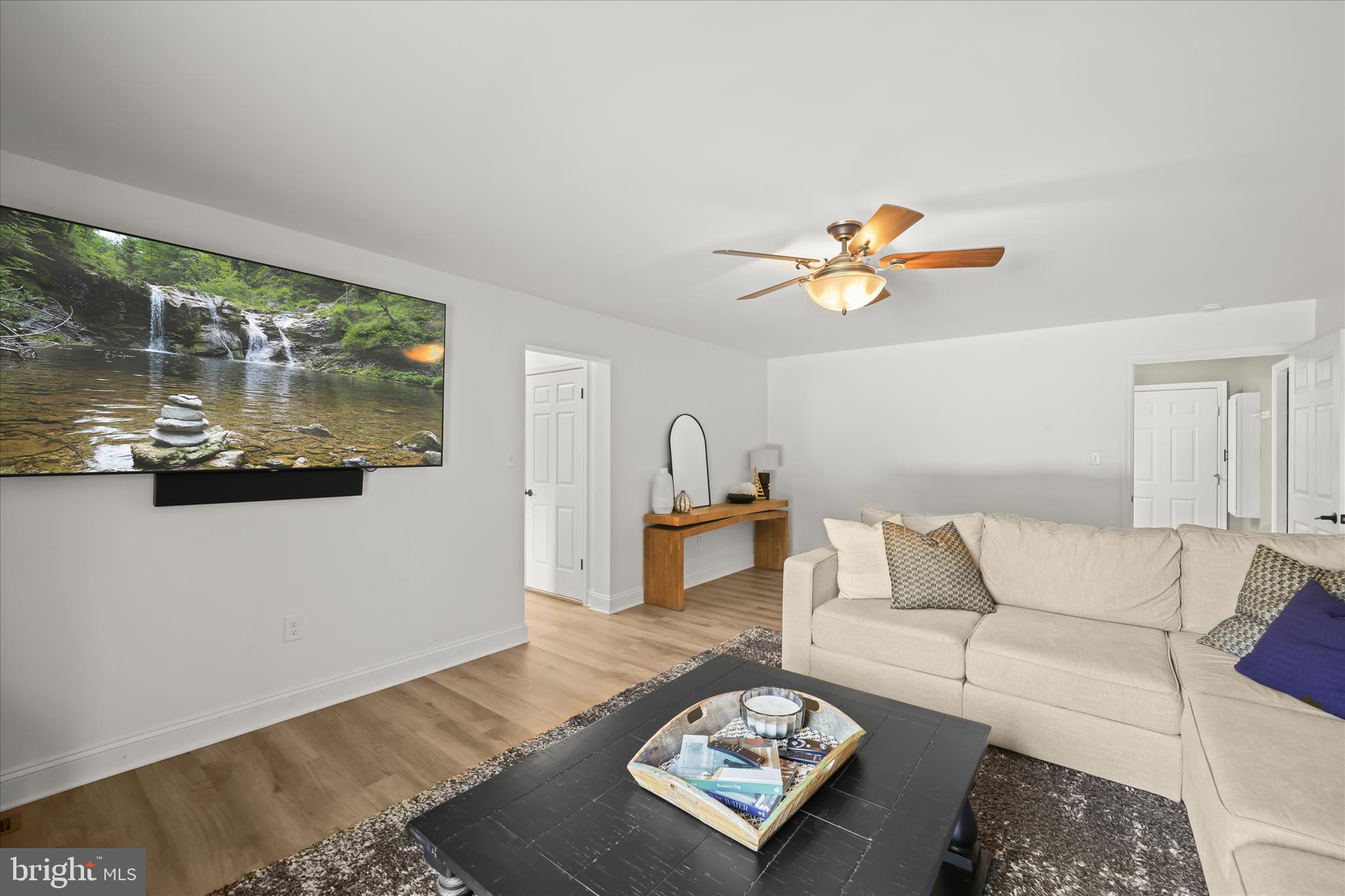 HOLLAND CLIFF SHORES - Residential