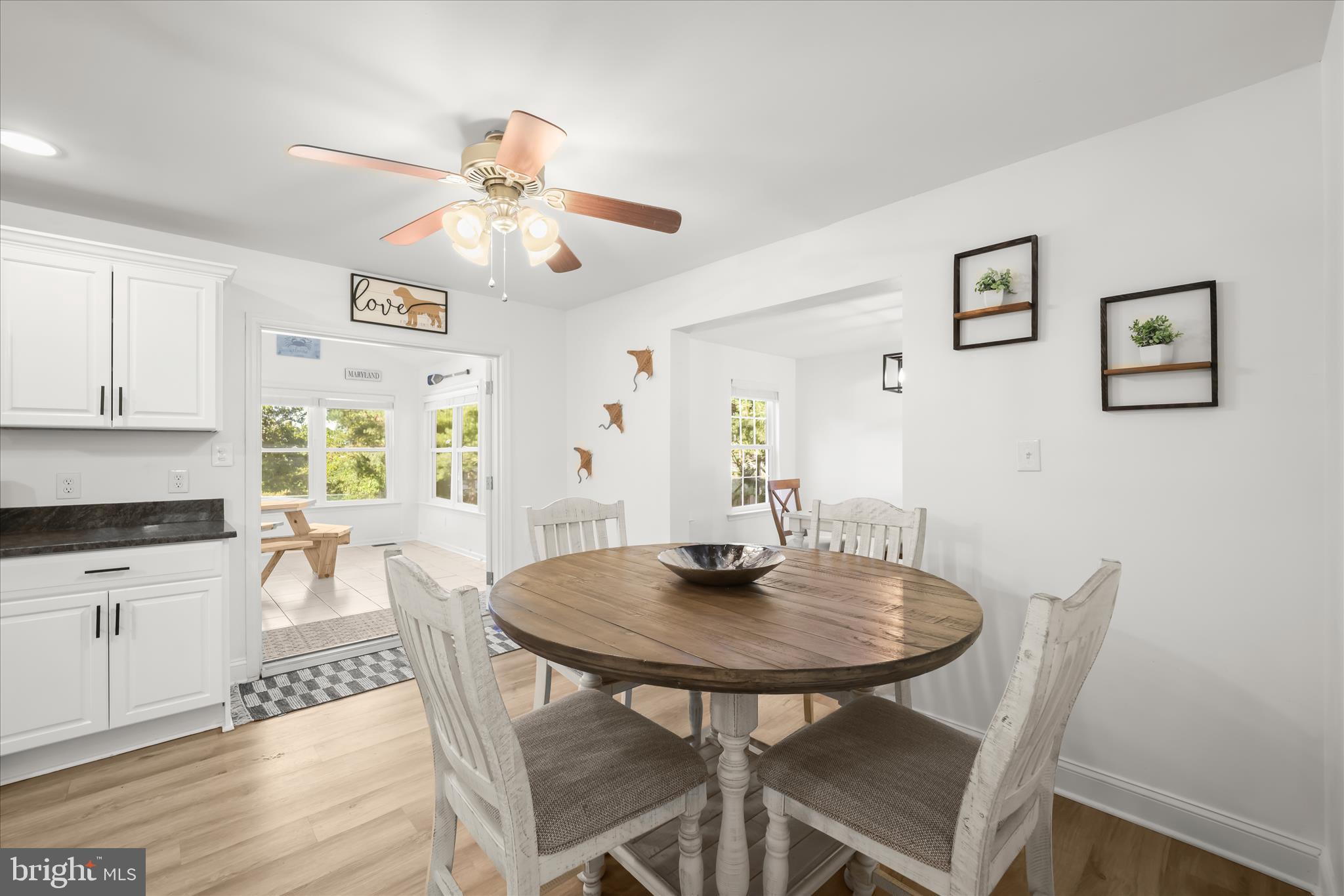 HOLLAND CLIFF SHORES - Residential