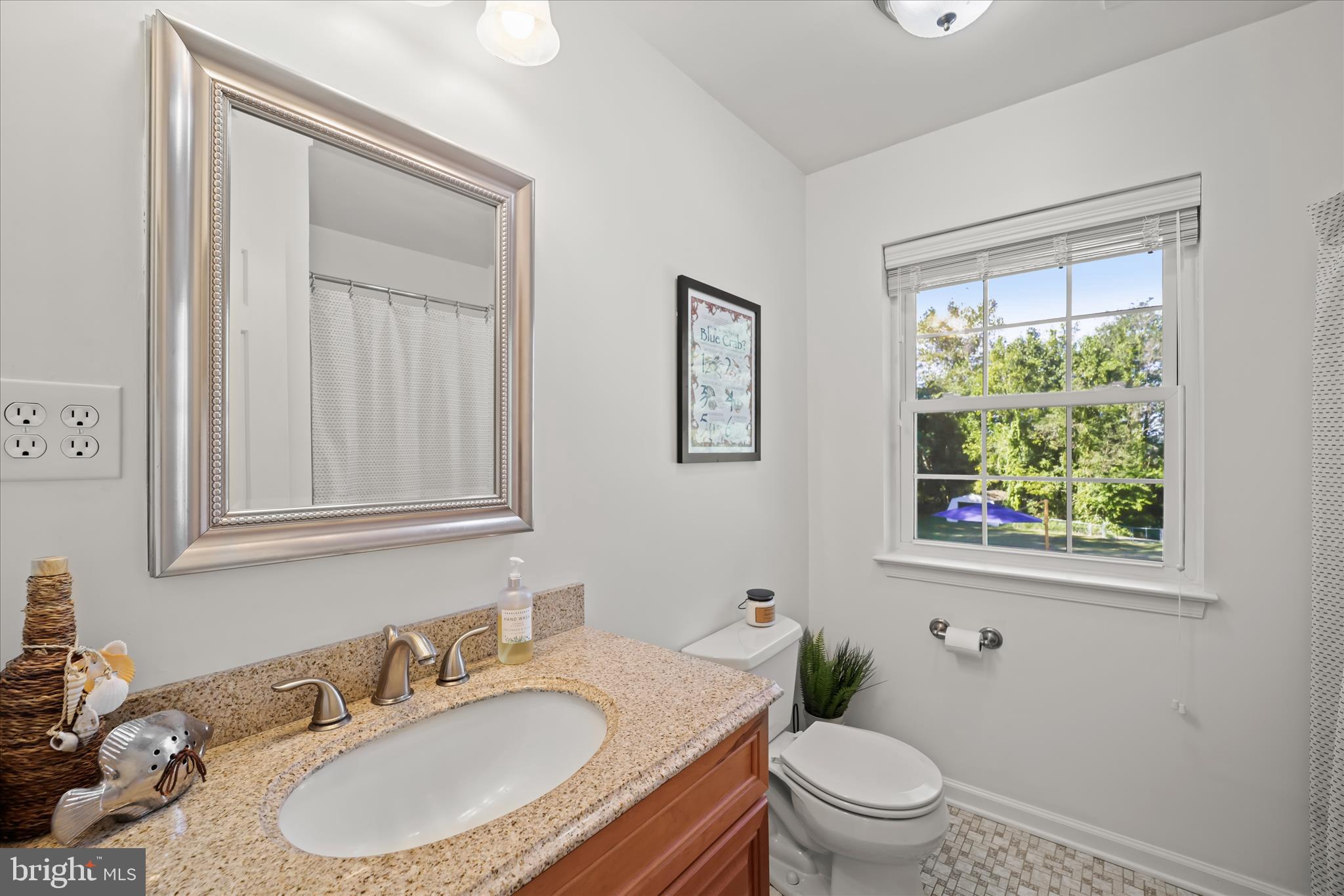 HOLLAND CLIFF SHORES - Residential