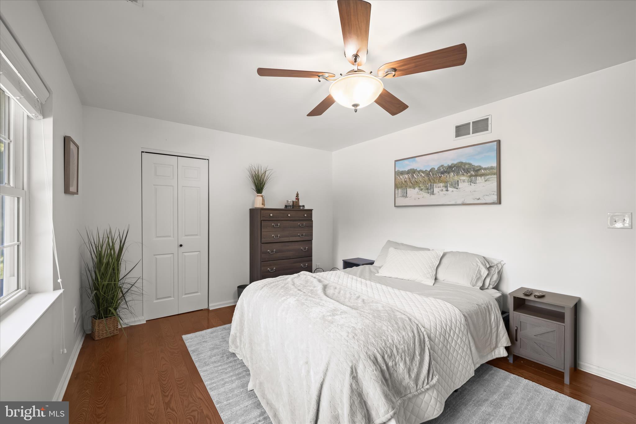 HOLLAND CLIFF SHORES - Residential