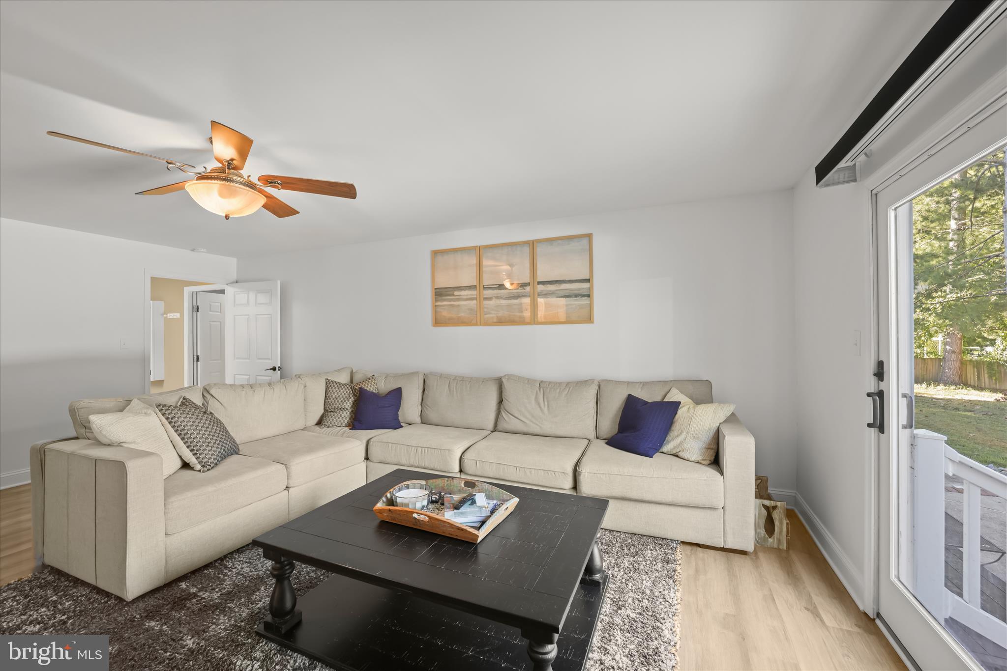 HOLLAND CLIFF SHORES - Residential