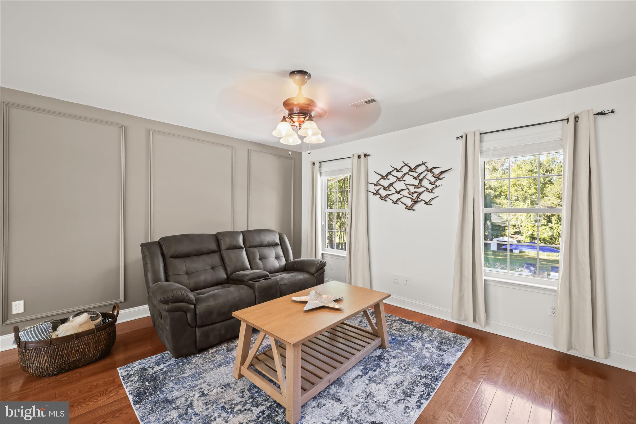 HOLLAND CLIFF SHORES - Residential