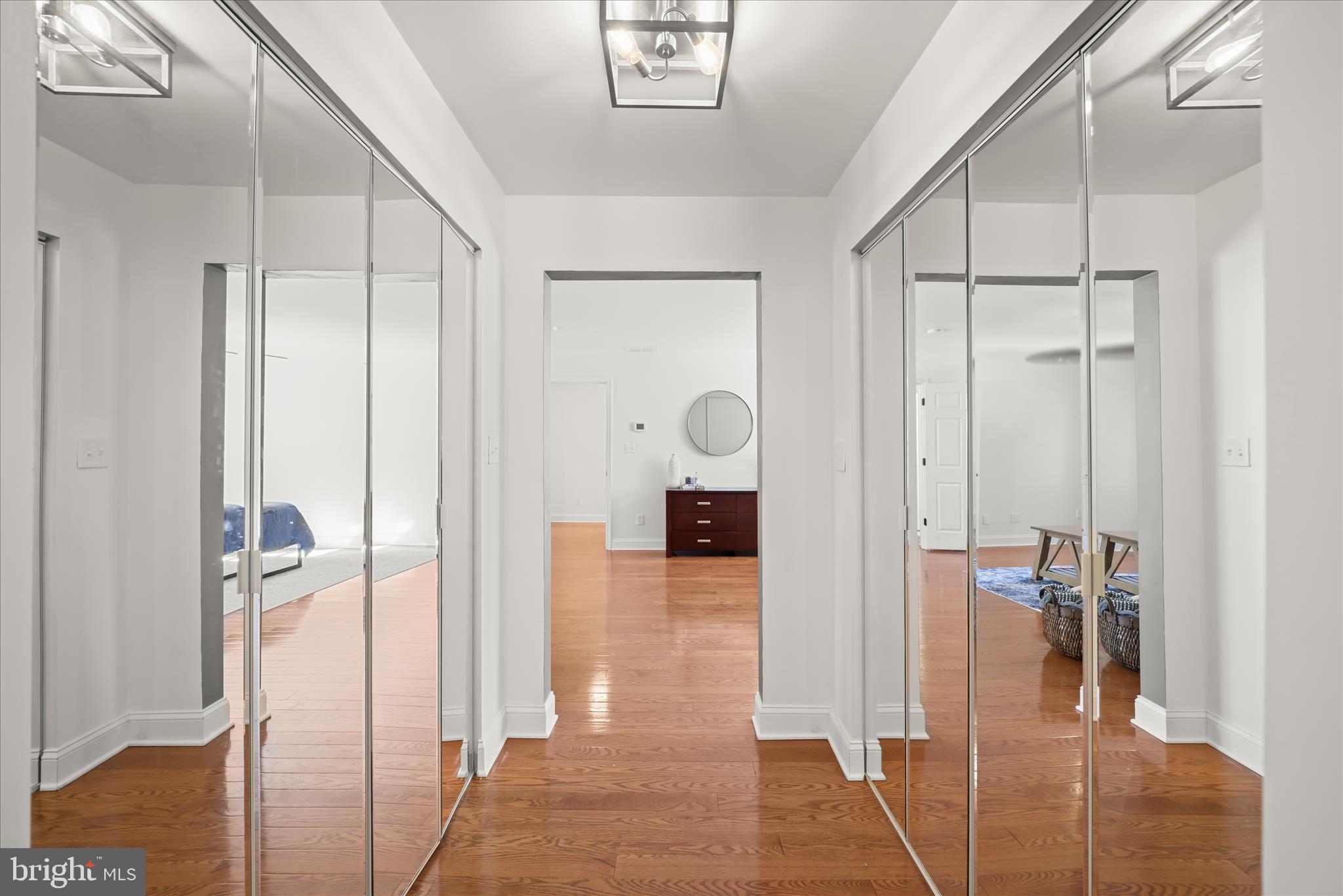 HOLLAND CLIFF SHORES - Residential