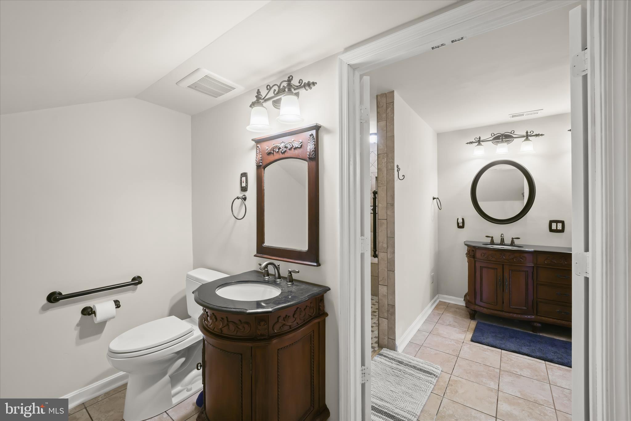 HOLLAND CLIFF SHORES - Residential