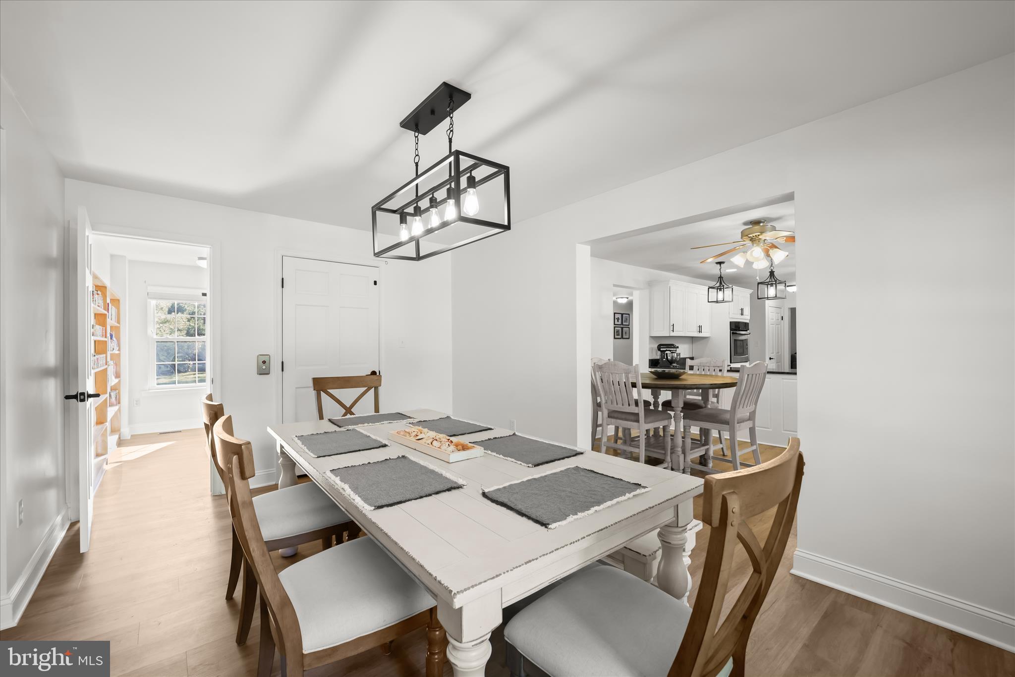 HOLLAND CLIFF SHORES - Residential