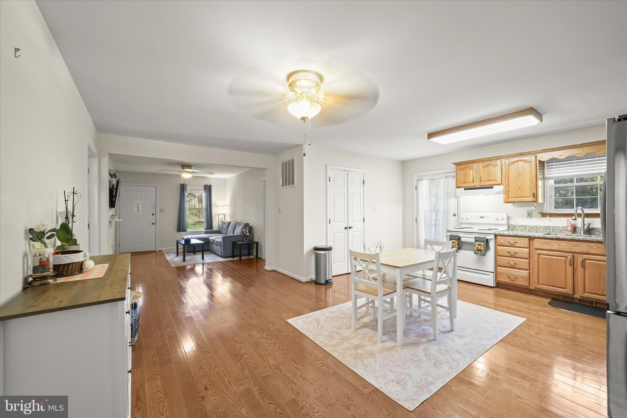 HOLLAND CLIFF SHORES - Residential