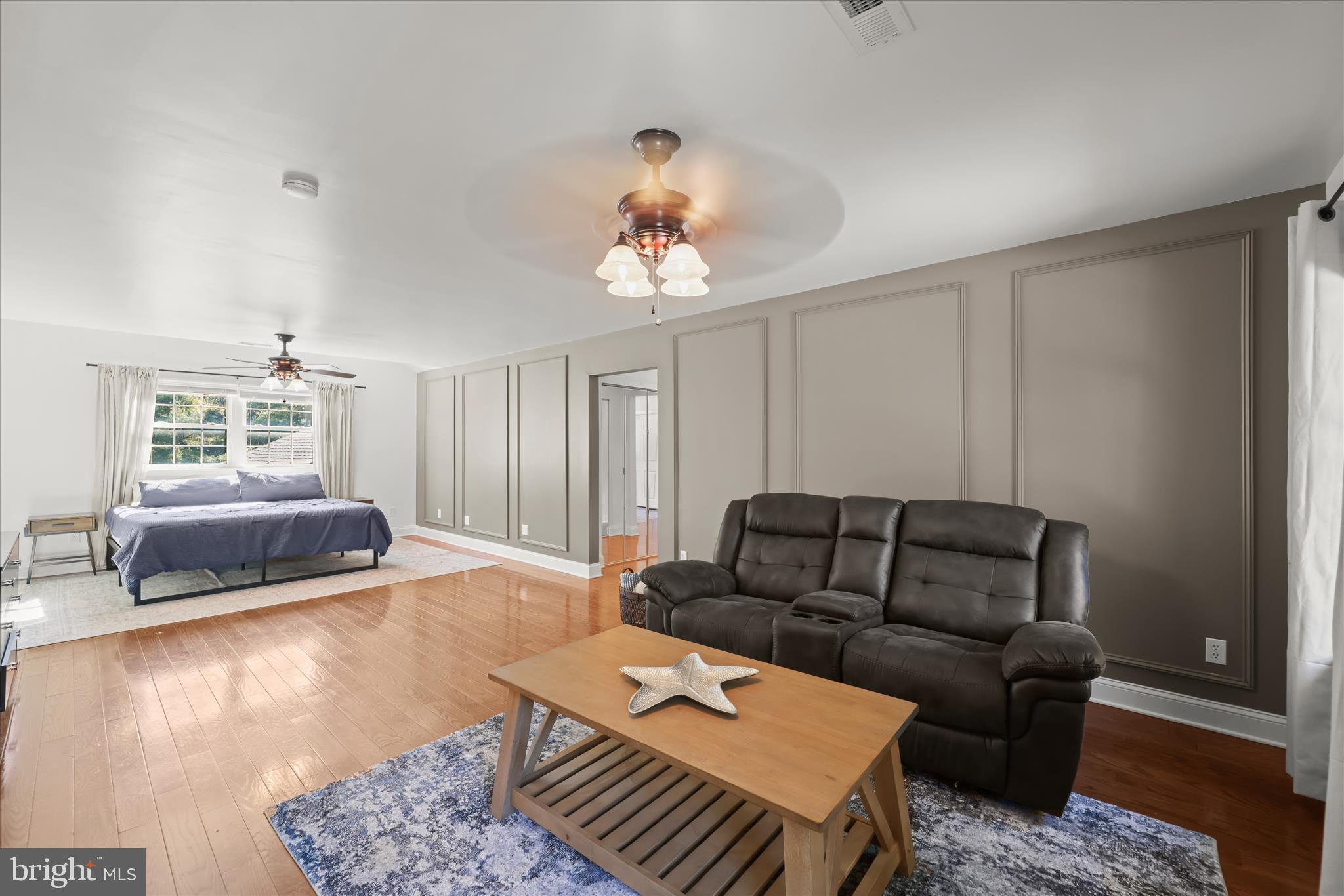 HOLLAND CLIFF SHORES - Residential