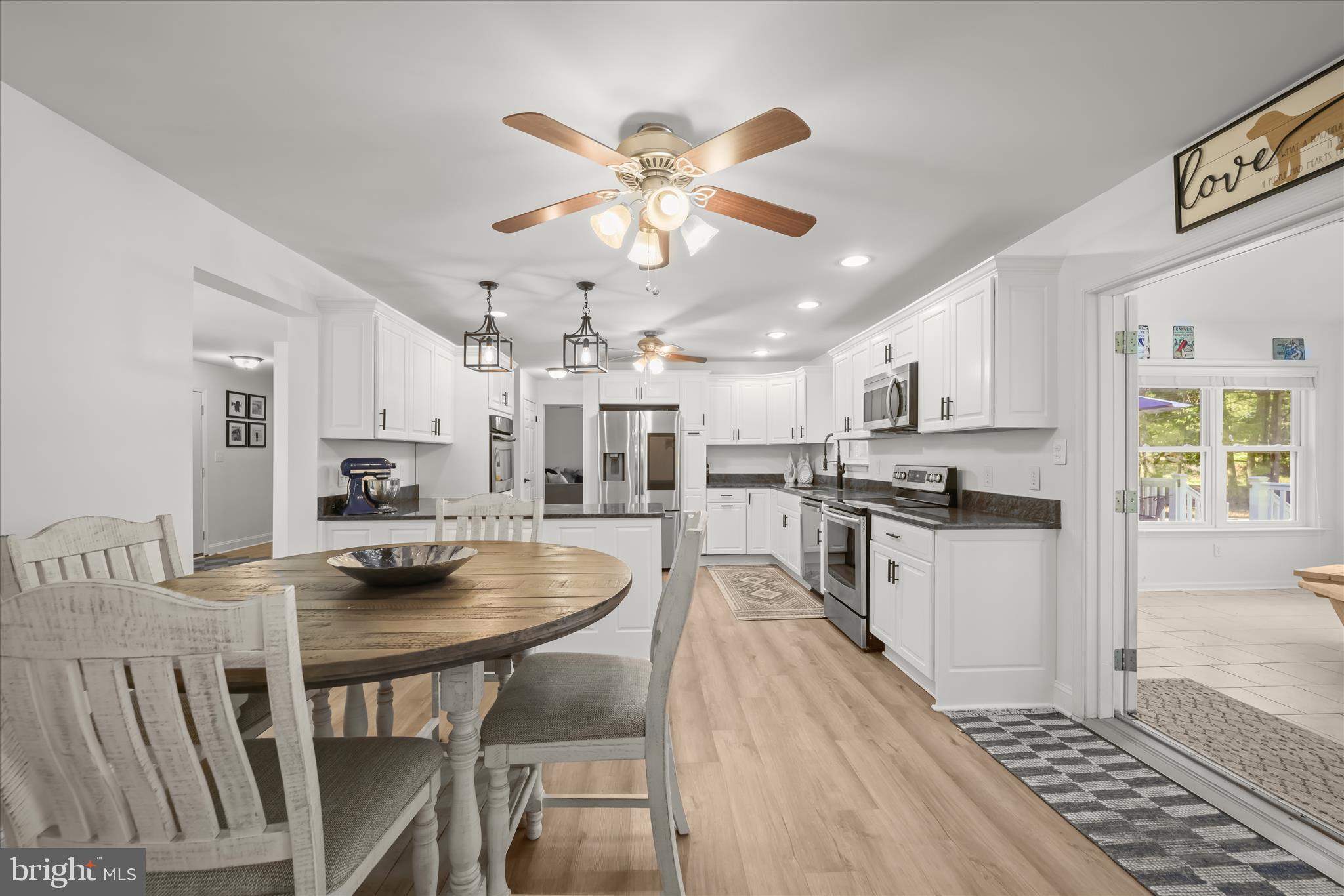 HOLLAND CLIFF SHORES - Residential