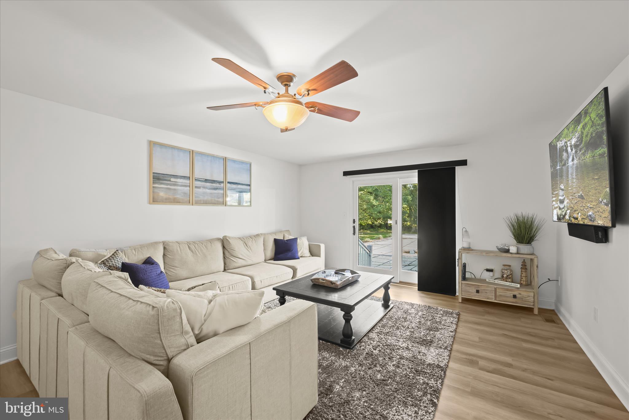 HOLLAND CLIFF SHORES - Residential