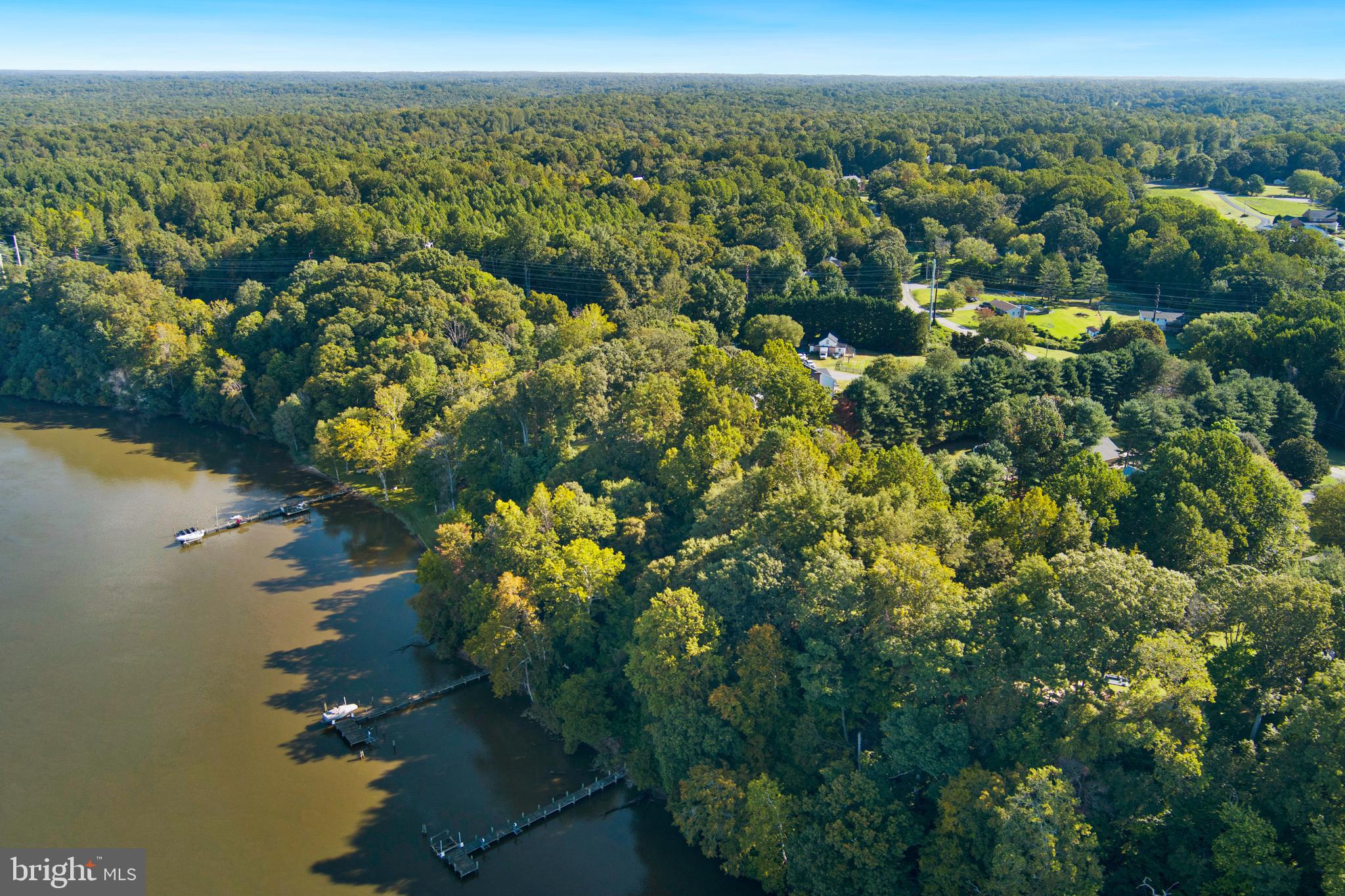 HOLLAND CLIFF SHORES - Residential