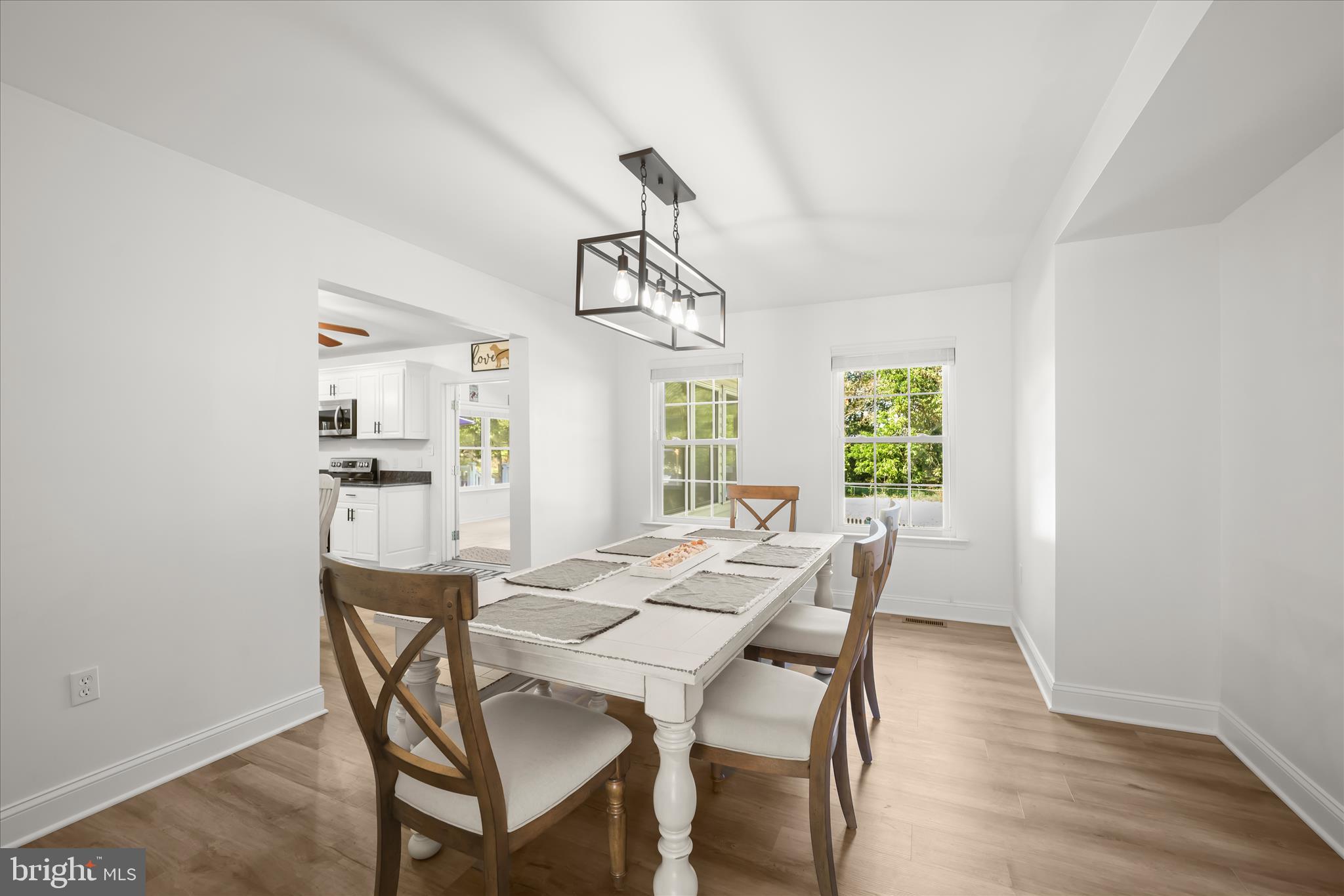 HOLLAND CLIFF SHORES - Residential