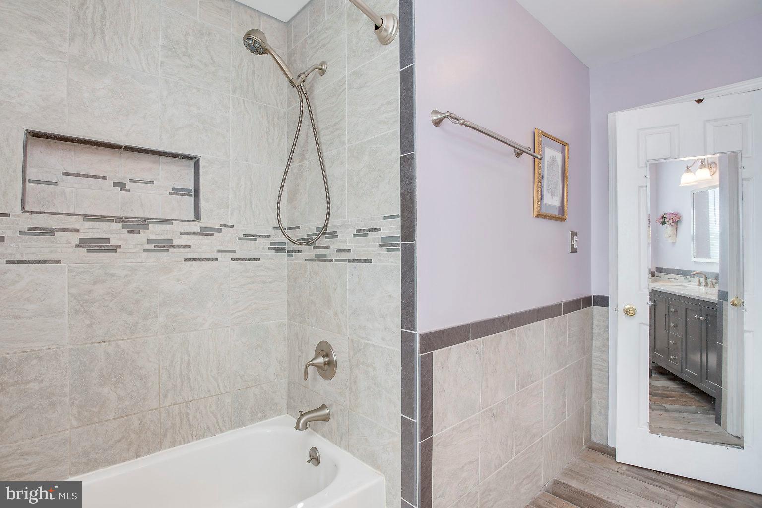 CATON GLEN - Residential