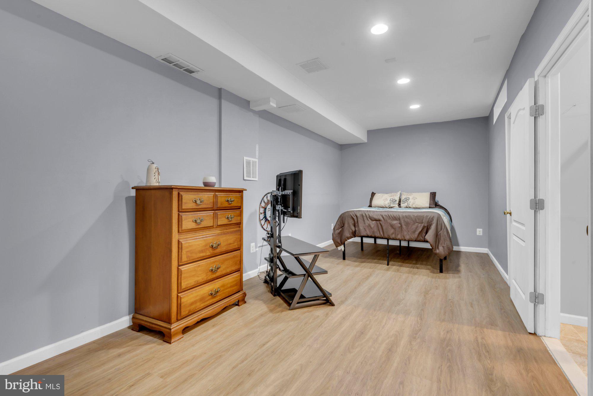 GREENSPRING AT COMPASS POINTE - Residential