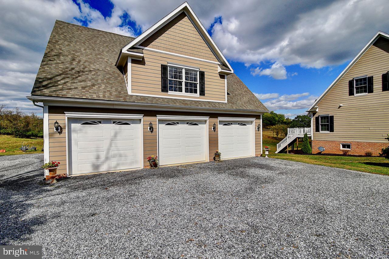 CROSSINGS ON THE POTOMAC - Residential