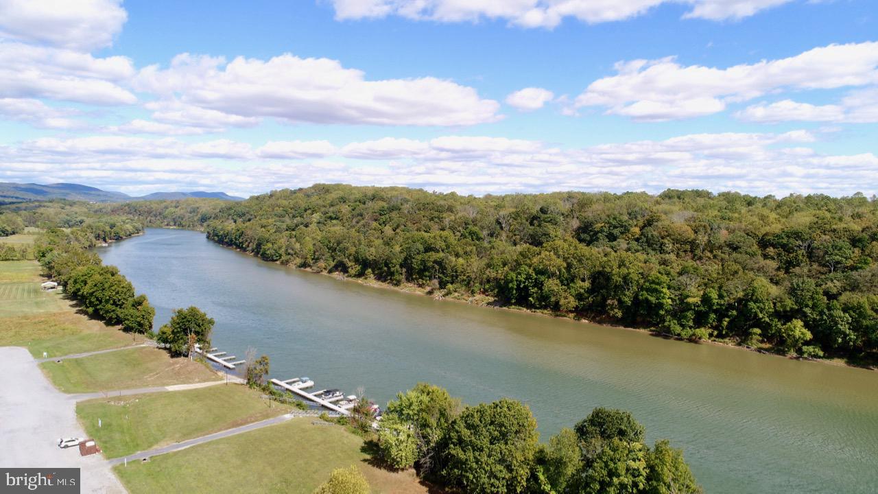 CROSSINGS ON THE POTOMAC - Residential