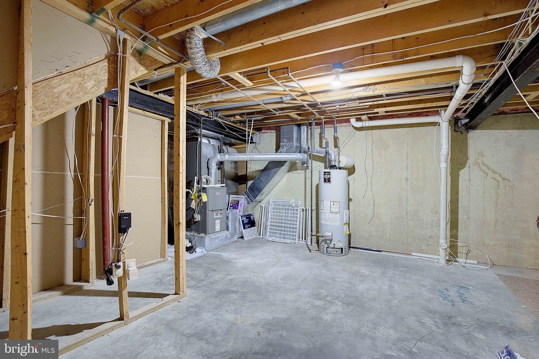 MT AIRY ESTATES - Residential Lease