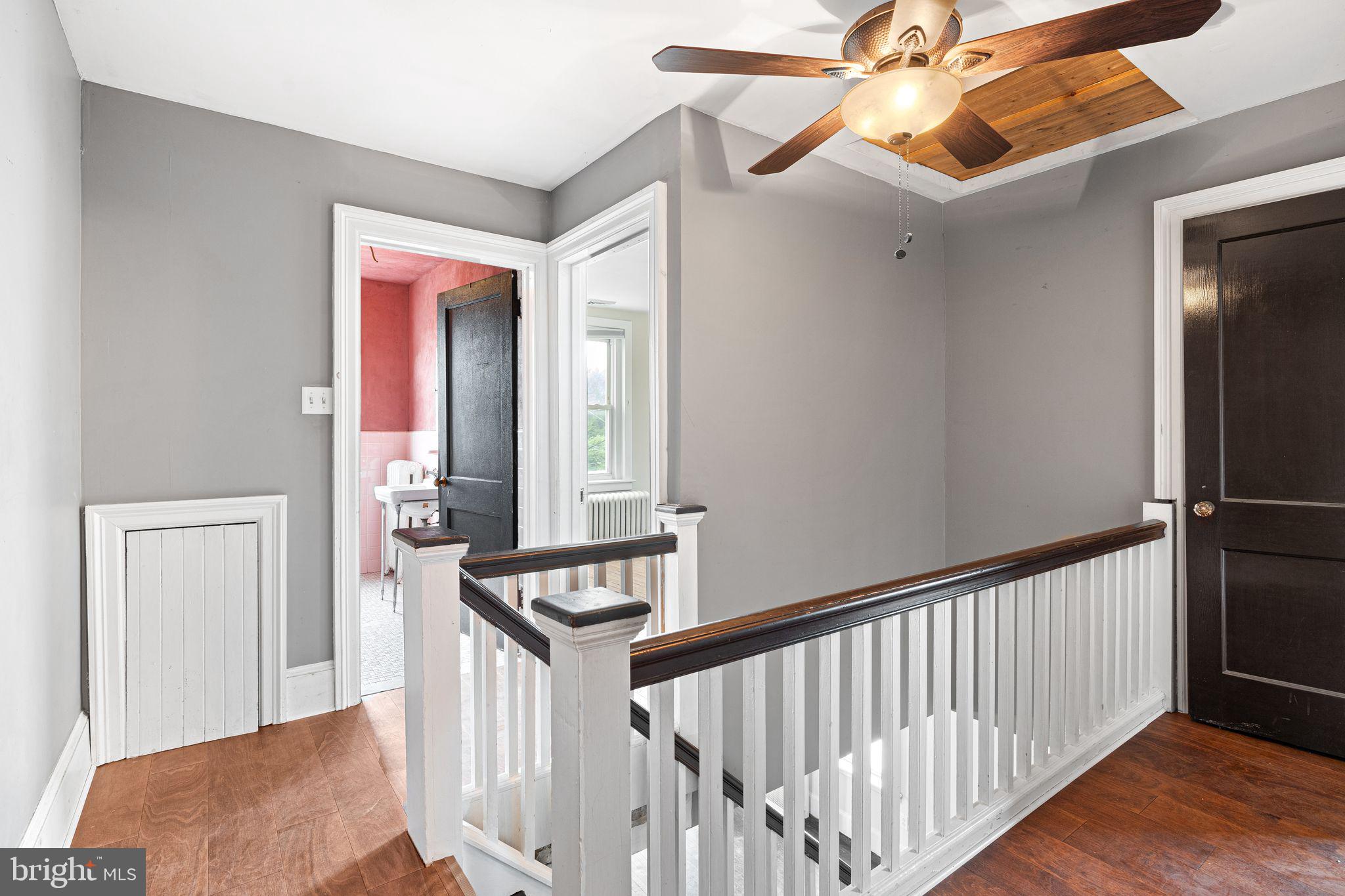 ROXBOROUGH - Residential