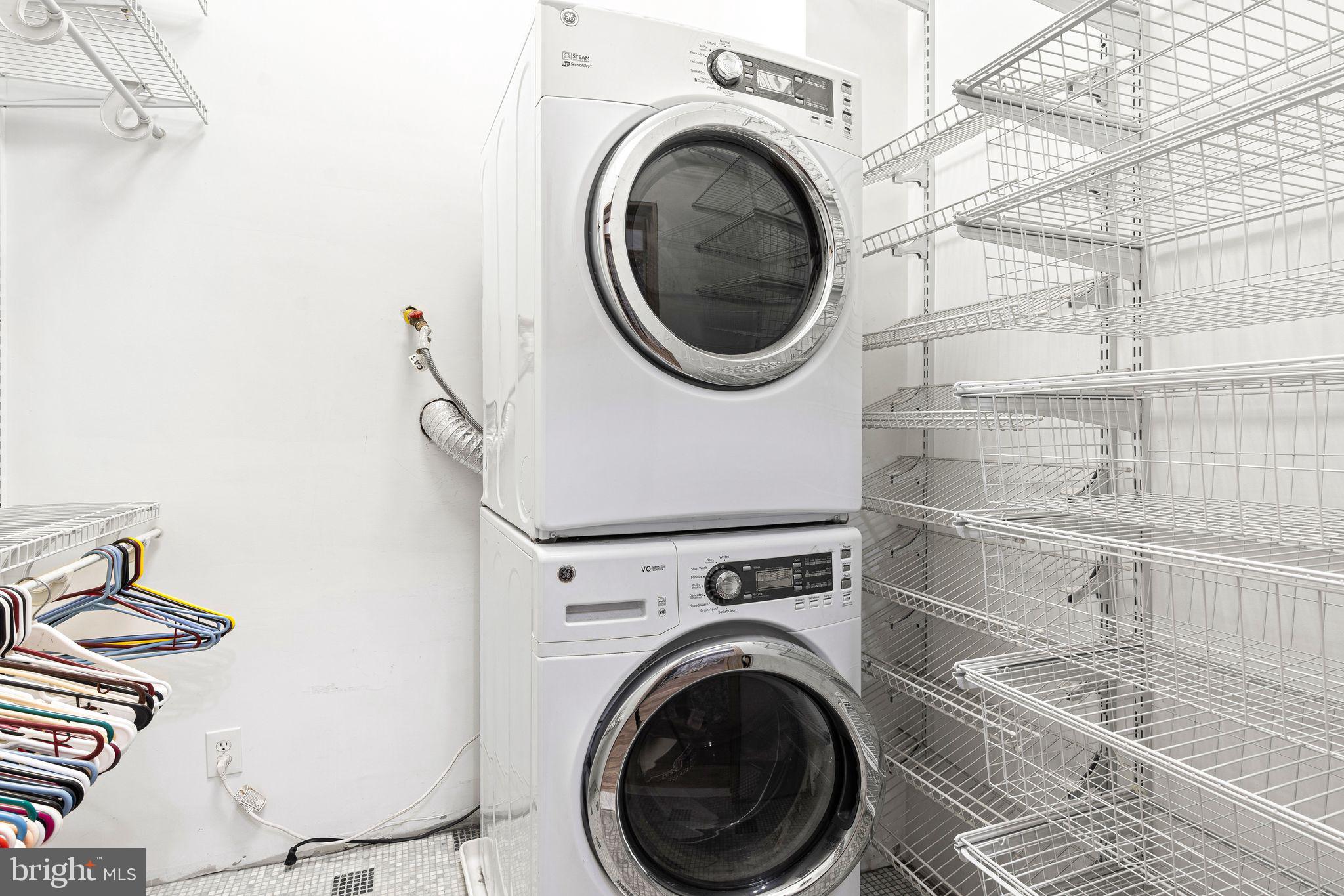 ROXBOROUGH - Residential