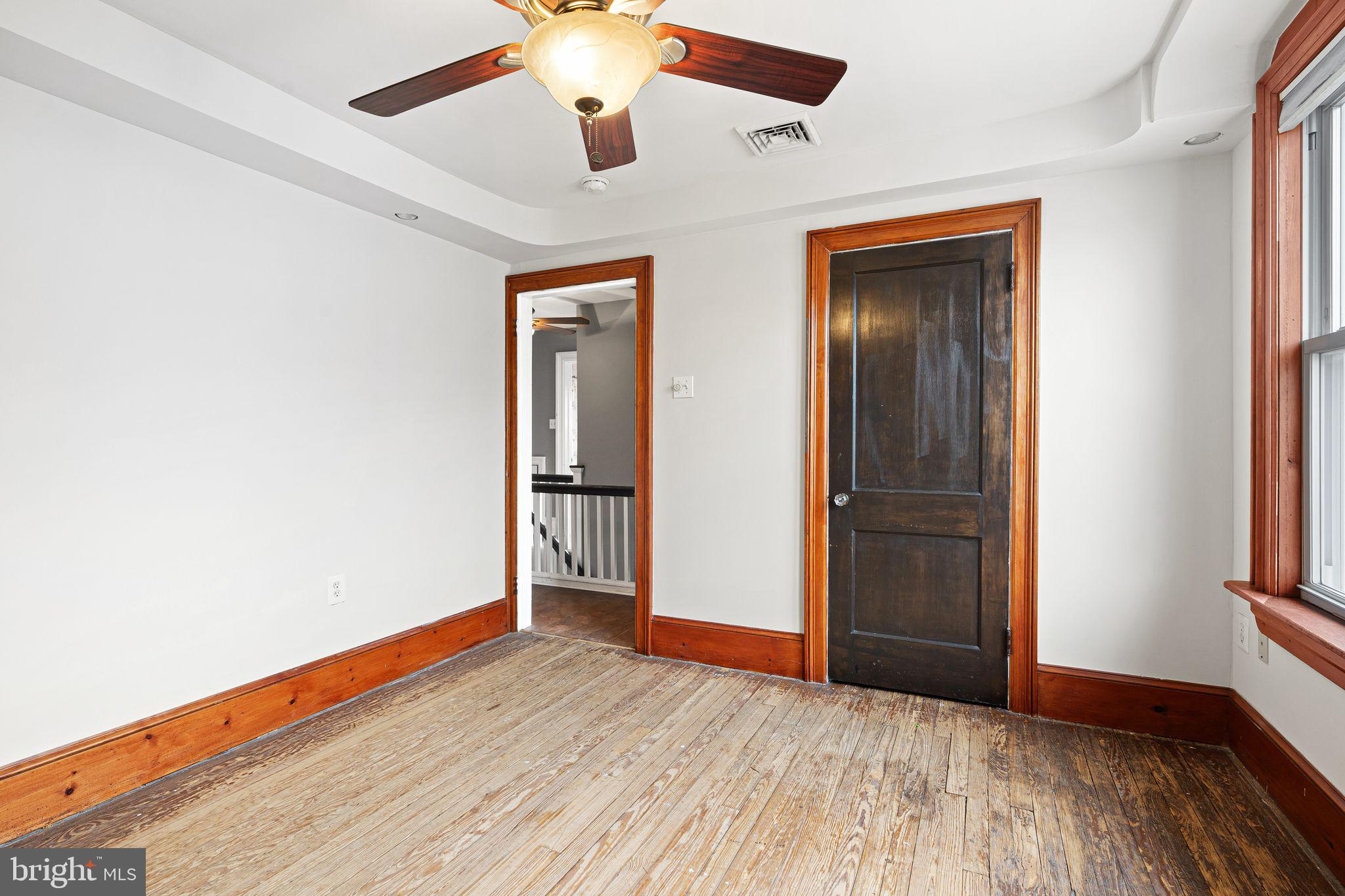 ROXBOROUGH - Residential