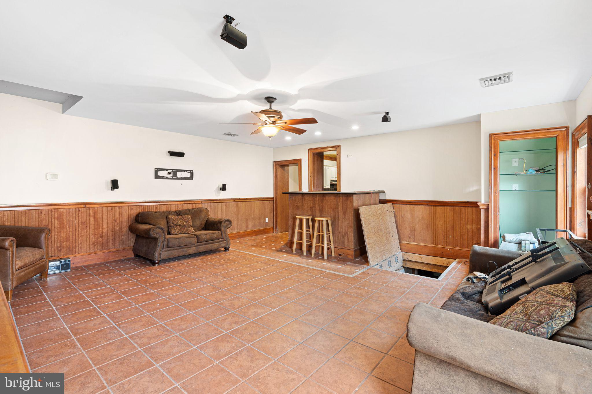 ROXBOROUGH - Residential