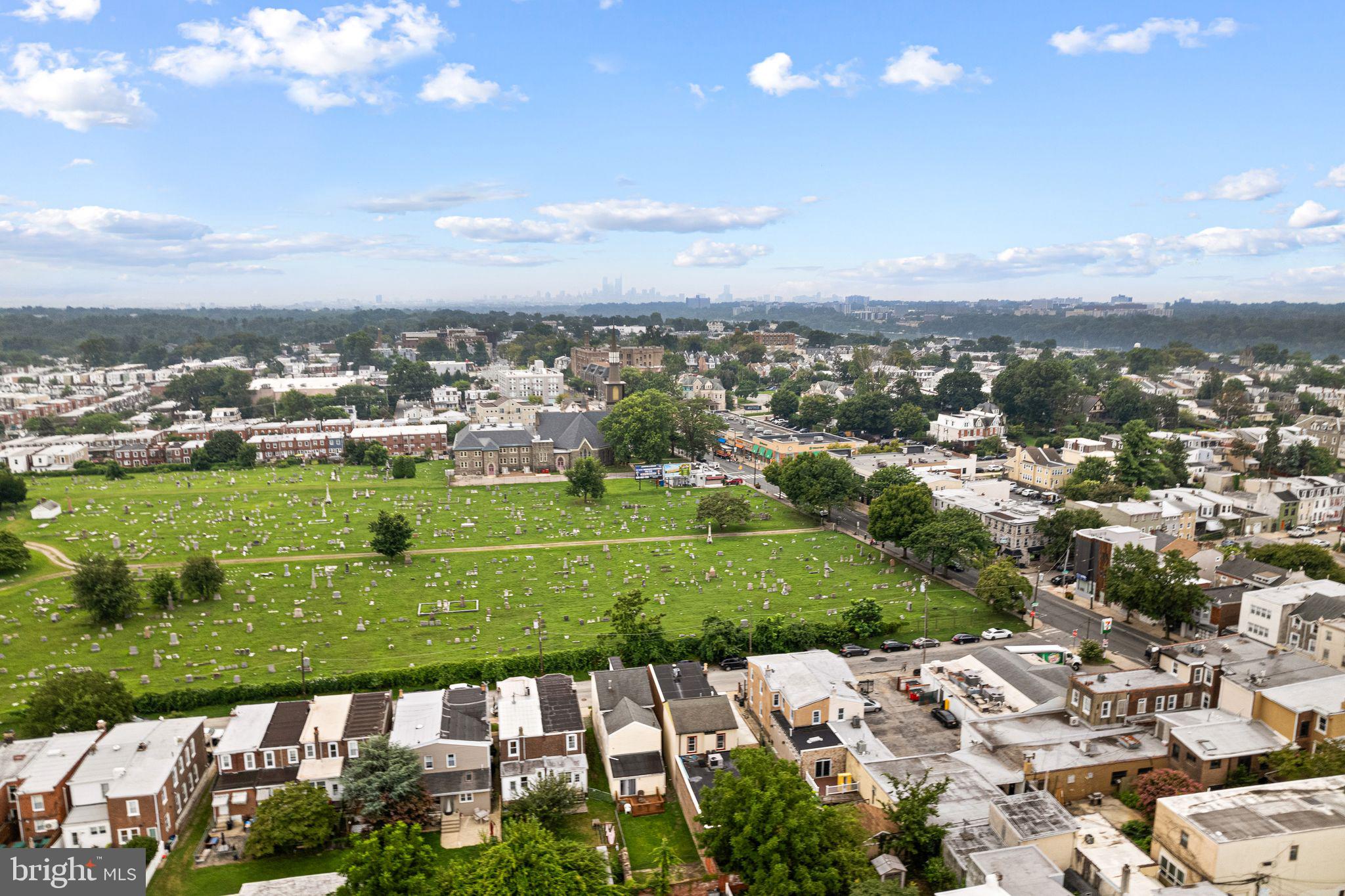 ROXBOROUGH - Residential