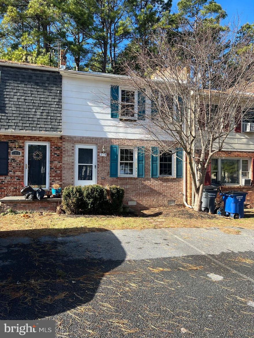 Just minutes from I-81 for easy commuting. Hardwood floors, upgraded kitchen with newer cabinets. 2 Bedrooms, 1.5 Baths.  Great backyard to extend your living and entertaining experience to the great outdoors! NO CATS, Dogs on a case by case basis with Non-refundable pet deposit