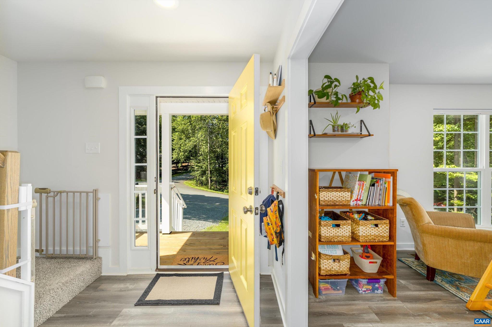 LAKE MONTICELLO - Residential