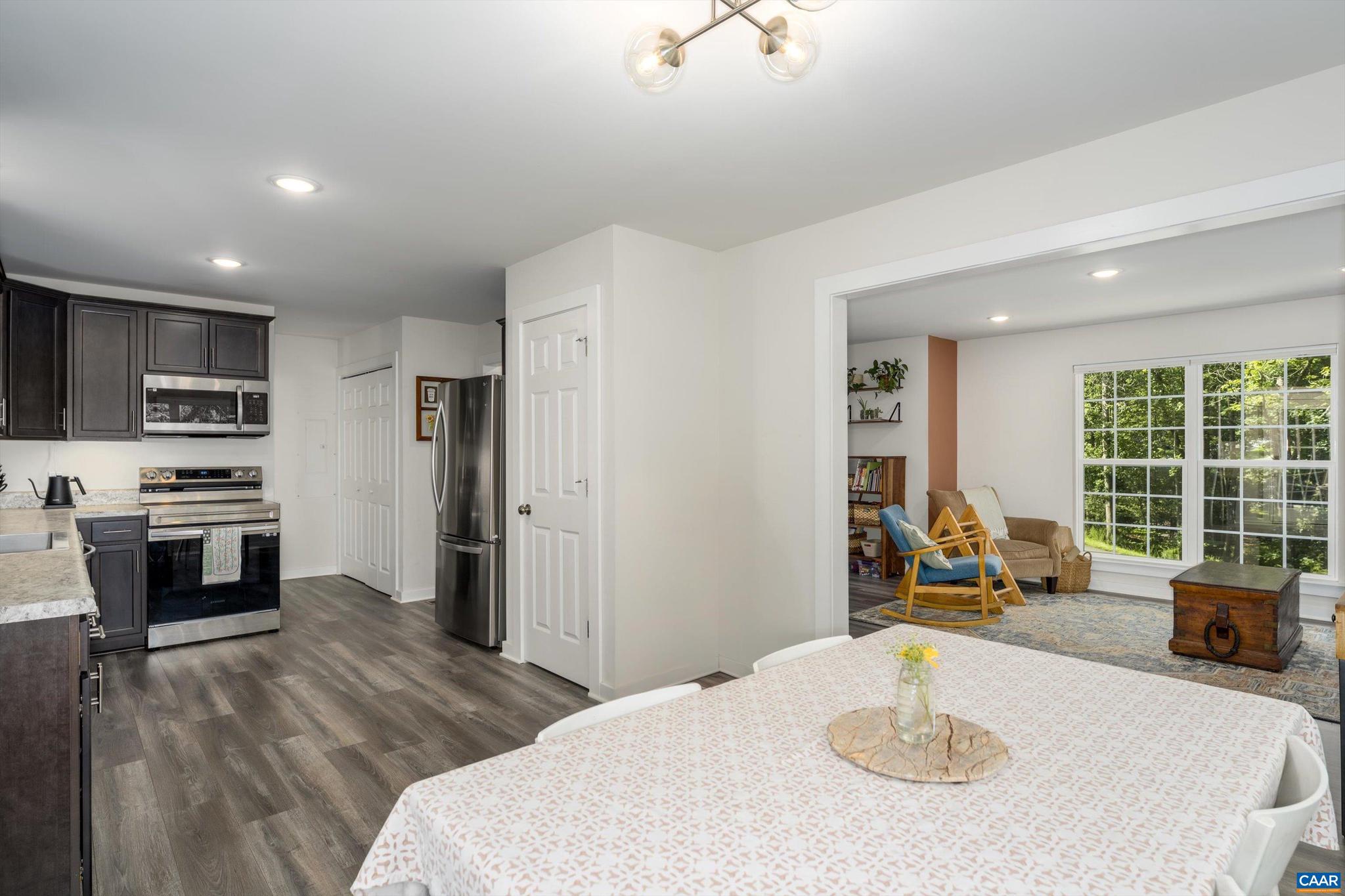 LAKE MONTICELLO - Residential