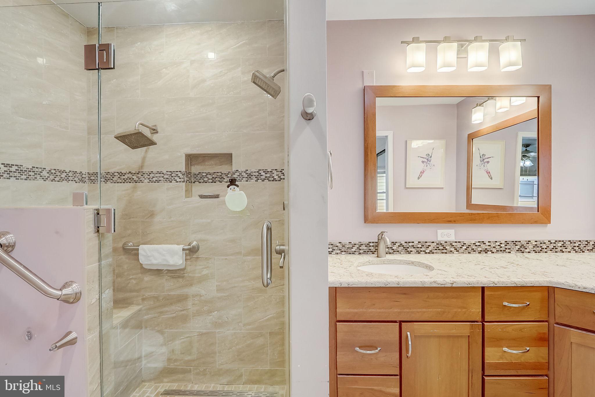 BENT TREE - Residential