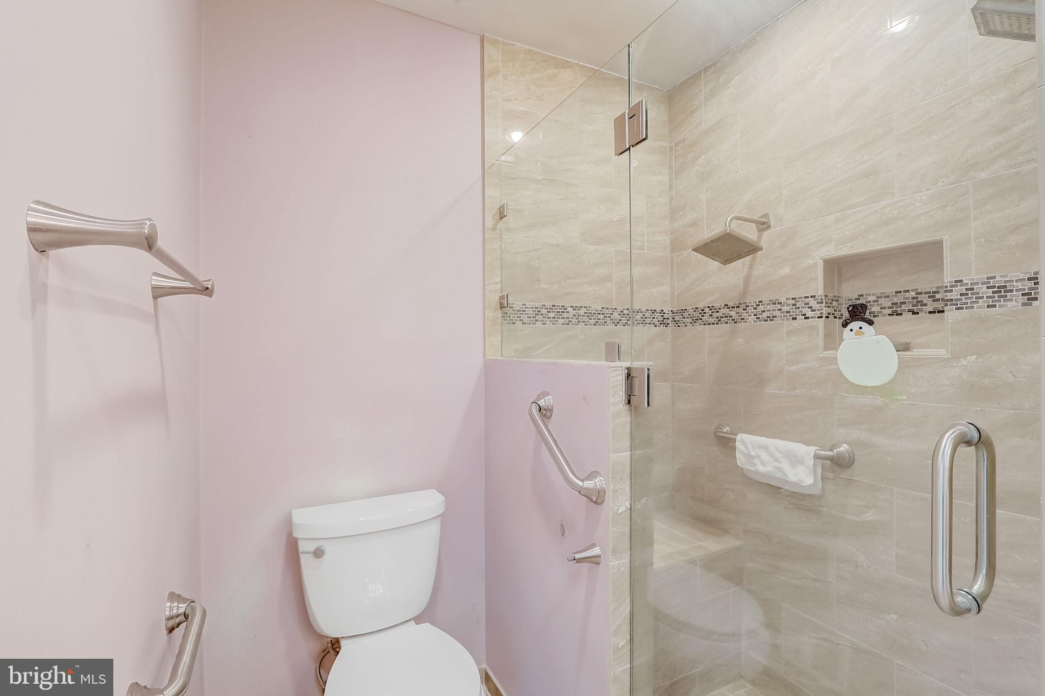 BENT TREE - Residential