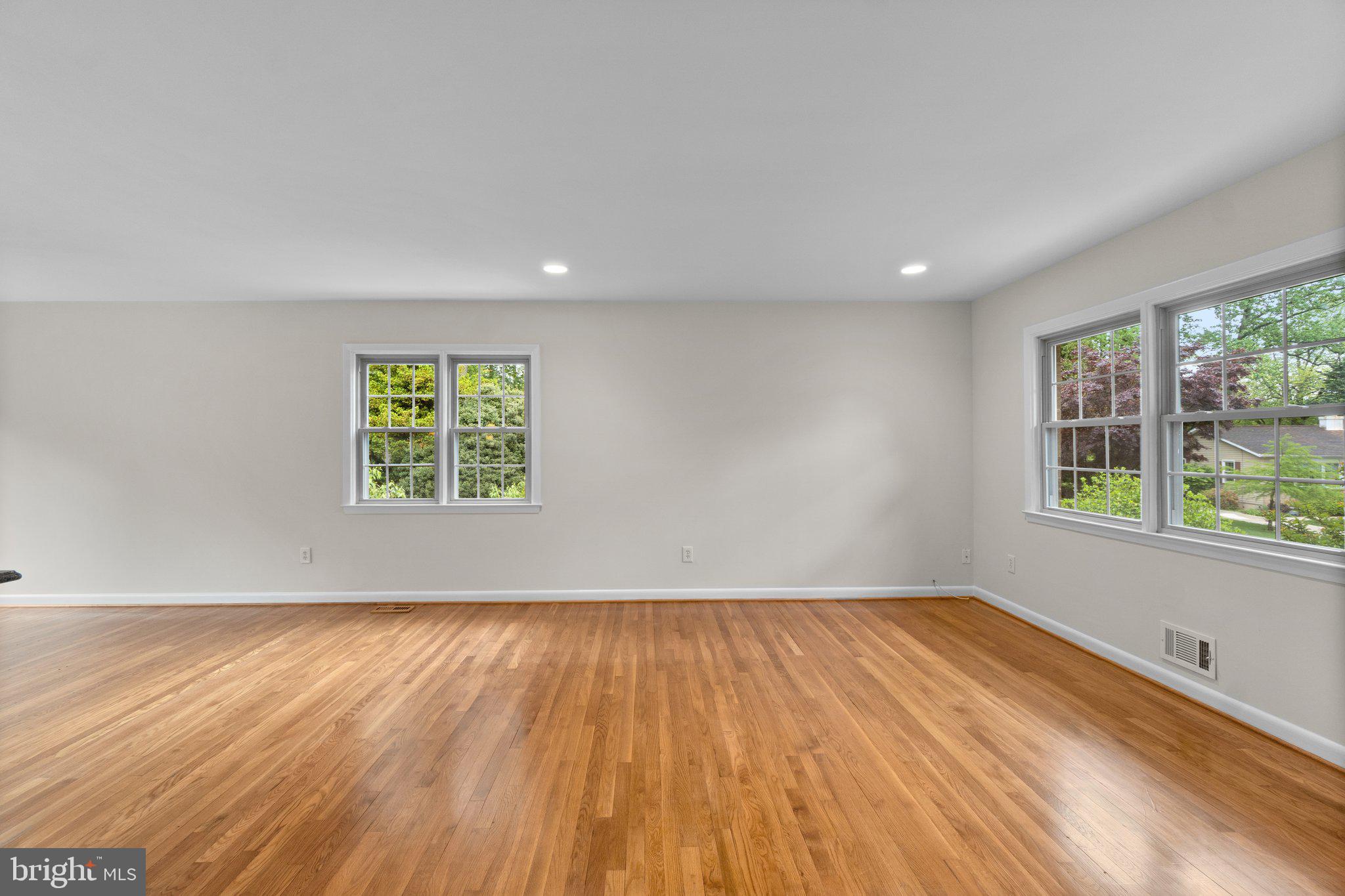 PINE VALLEY - Residential