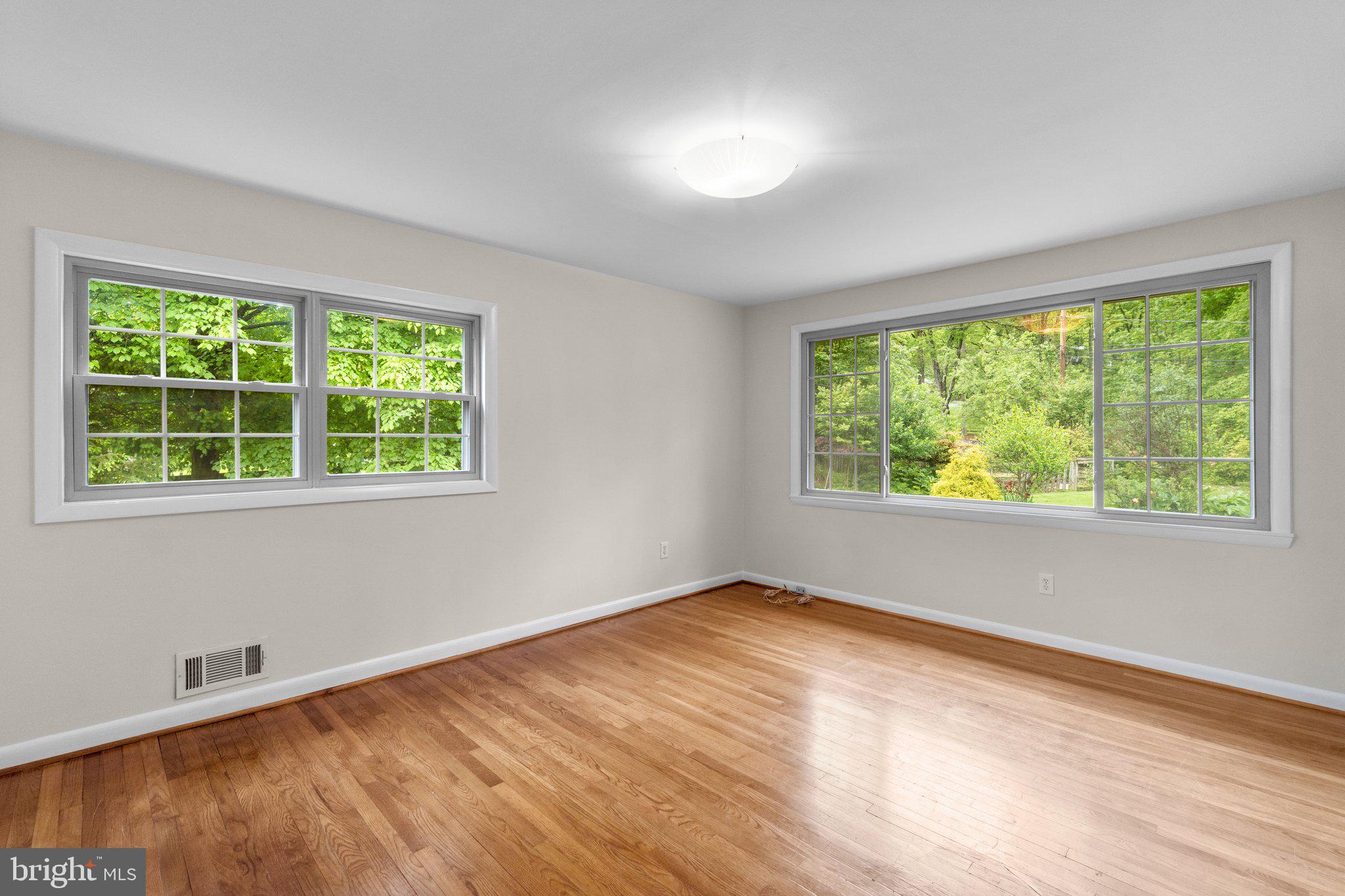 PINE VALLEY - Residential