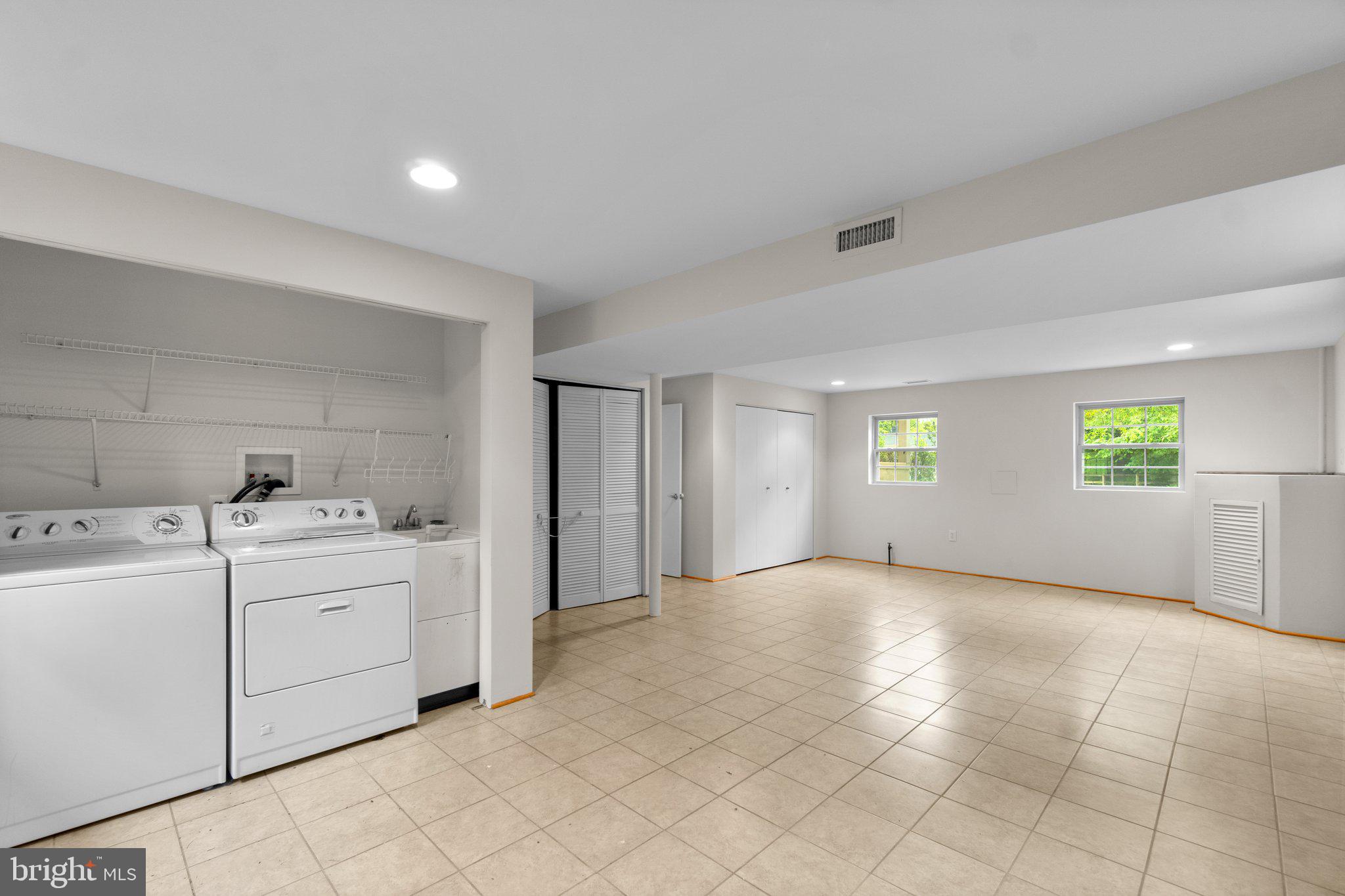 PINE VALLEY - Residential