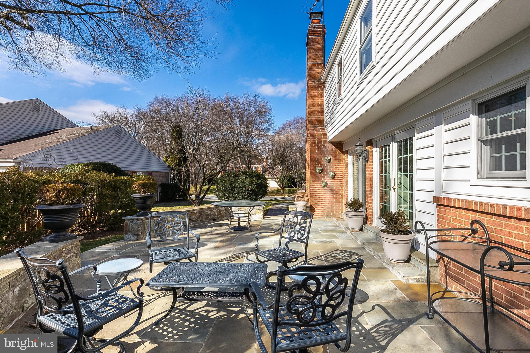 POTOMAC COMMONS - Residential