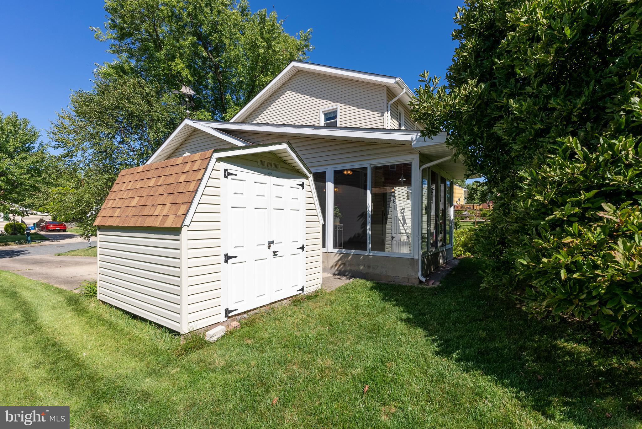 PERRY HALL - Residential