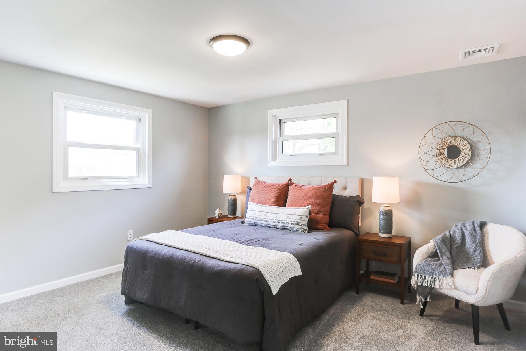 WILSHIRE HILLS - Residential