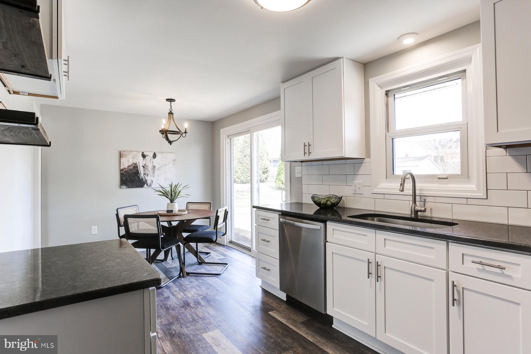 WILSHIRE HILLS - Residential