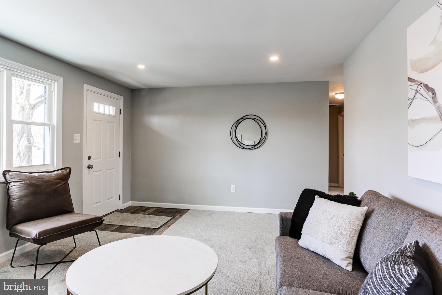 WILSHIRE HILLS - Residential