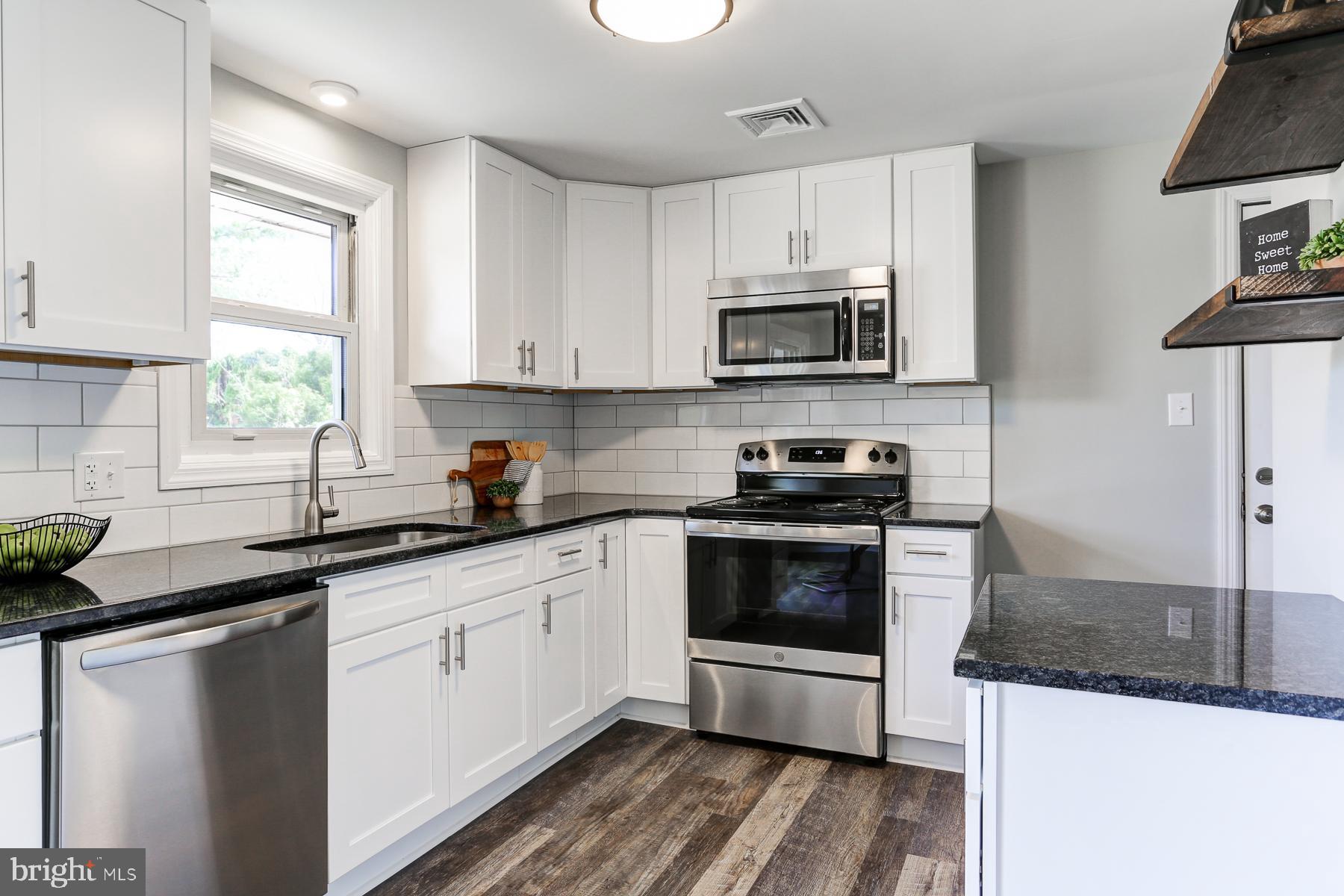 WILSHIRE HILLS - Residential