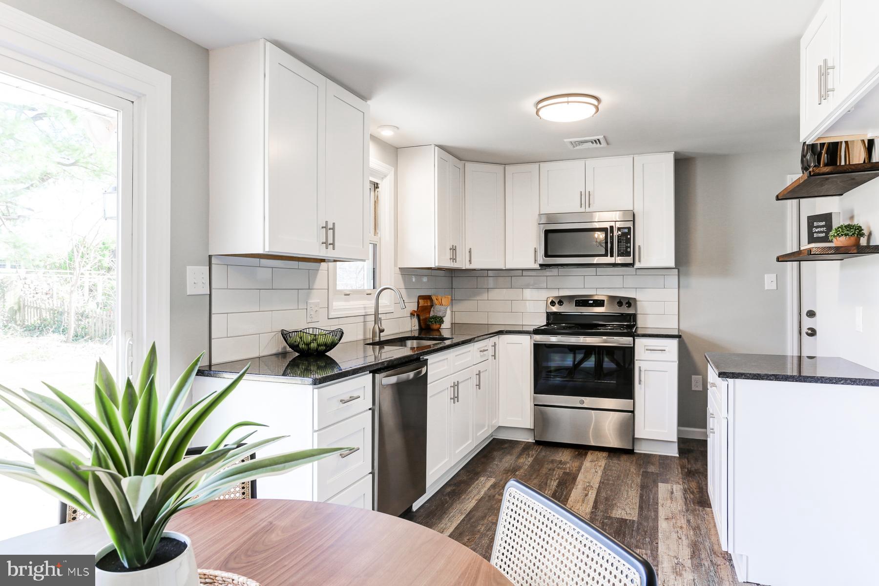 WILSHIRE HILLS - Residential