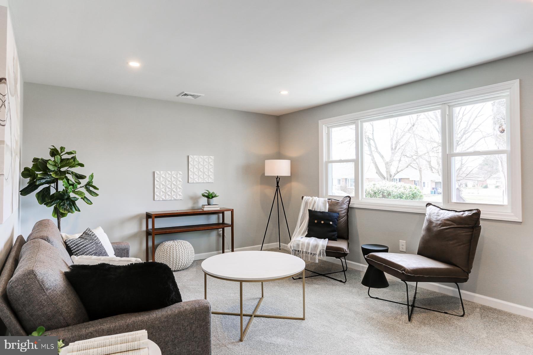 WILSHIRE HILLS - Residential