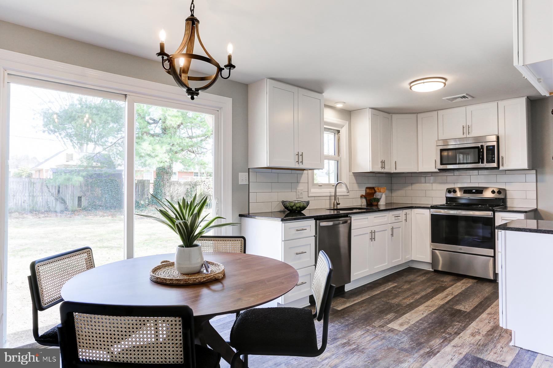 WILSHIRE HILLS - Residential