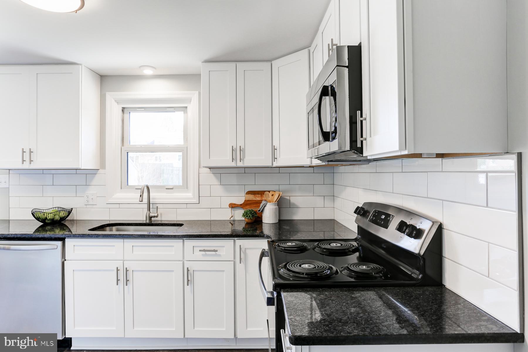 WILSHIRE HILLS - Residential