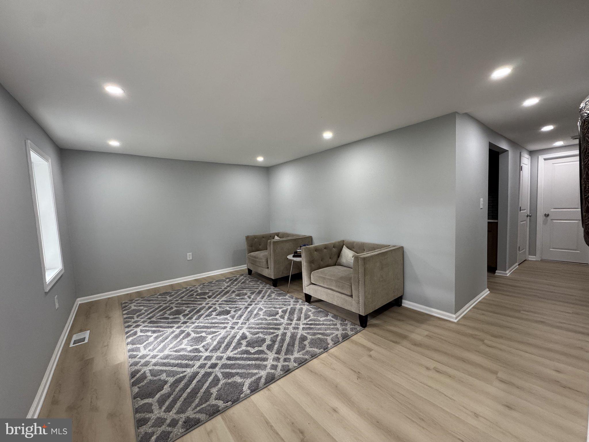916 CRAWFORD DRIVE