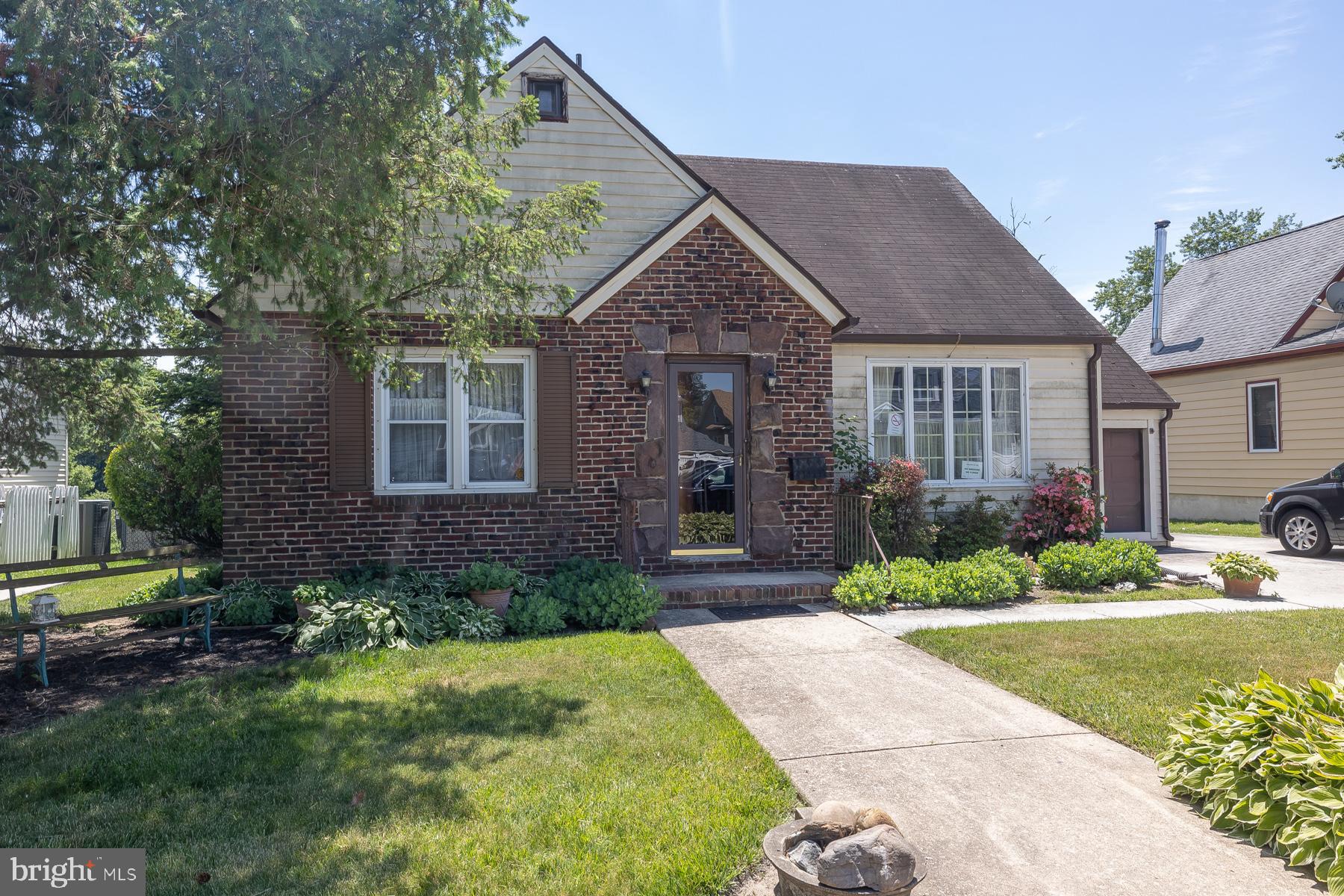 46 EDEN AVENUE